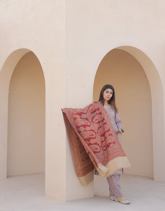 Jacquard woolen stole